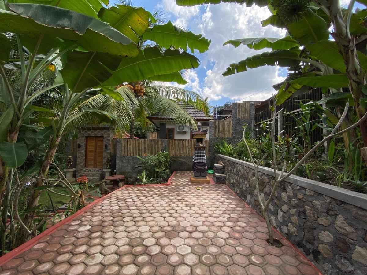 Villa Melanting Каранґасем Екстер'єр фото